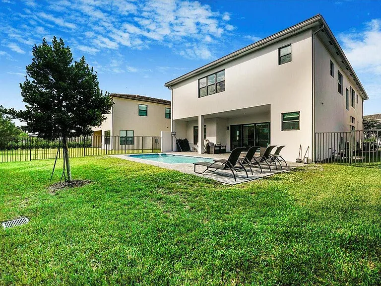 17496 Sparkling River Rd — Photo 30