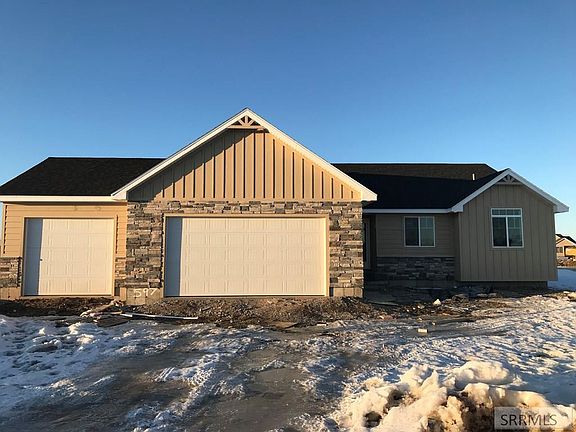 2nd image of 597 E Glendora Cir