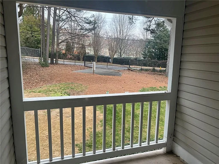 1244 Keys Lake Dr NE — Photo 5