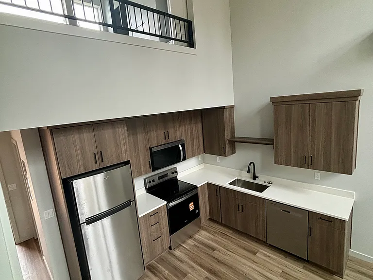 1302 NW Knoxville Blvd #501 — Photo 4