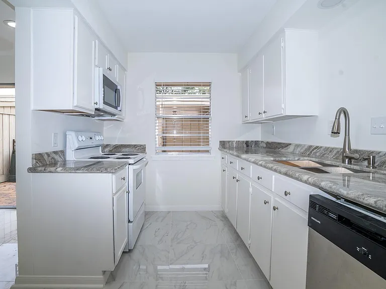 6404 Olympia Dr #134 — Photo 11