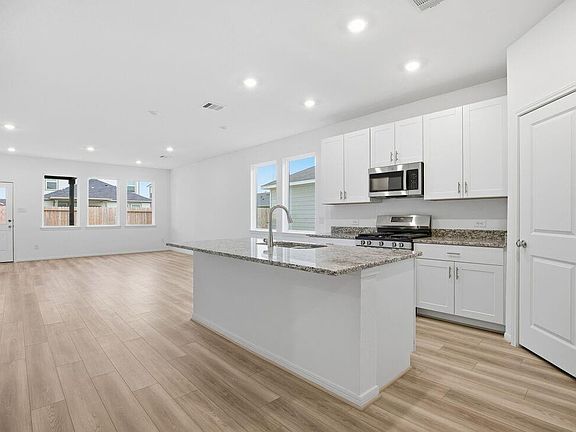 2nd image of 18046 Blue Prairie Trl