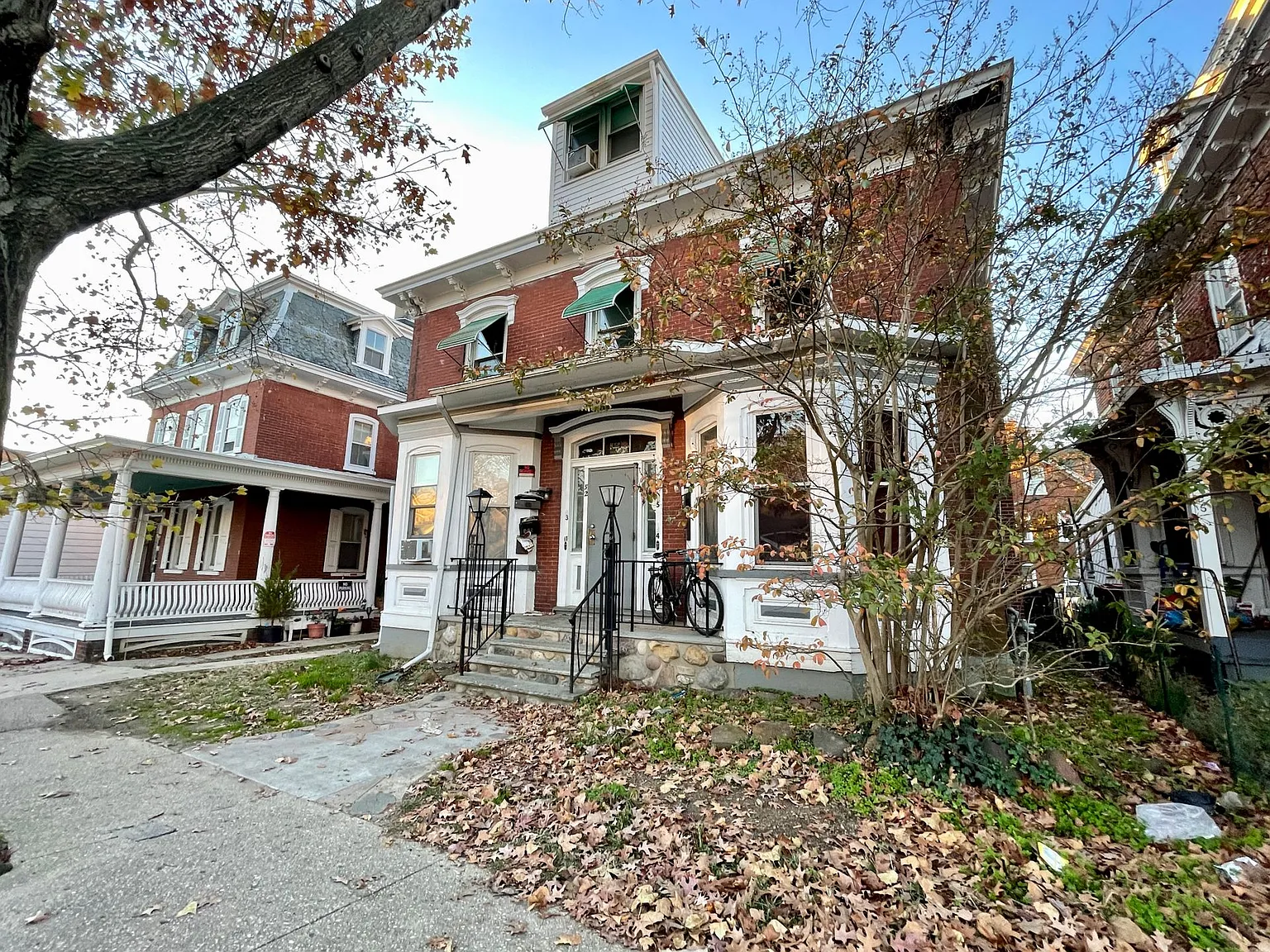 52 N Pearl St — Photo 2