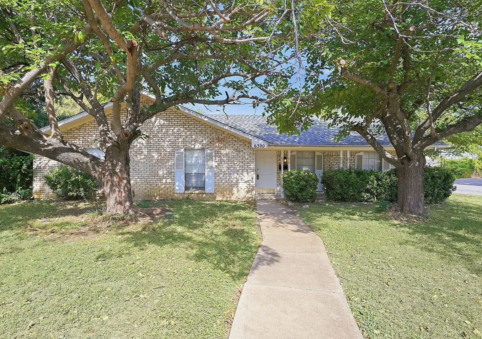 6300 Wheaton Dr — Photo 3
