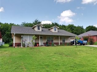 208 Teakwood Dr, Poteau, OK 74953
