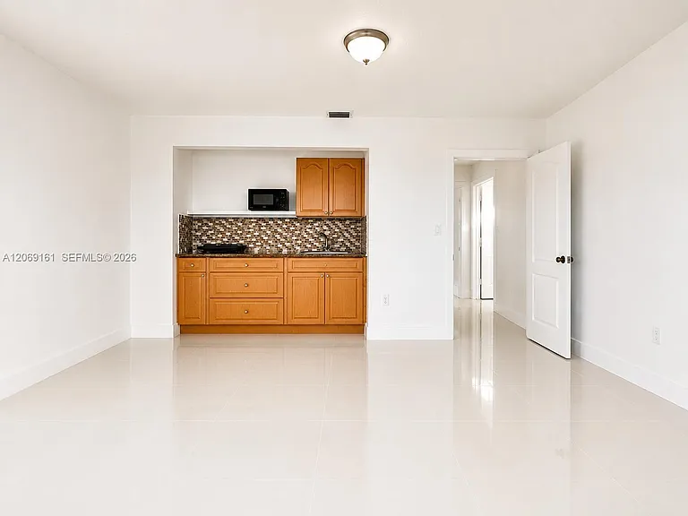 1063 SW 142nd Ave #1063 — Photo 4