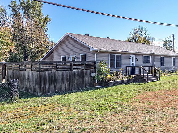 3rd image of 3323 Park Rd