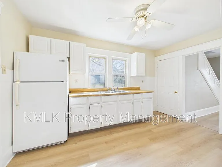 773 Montana Ave — Photo 12