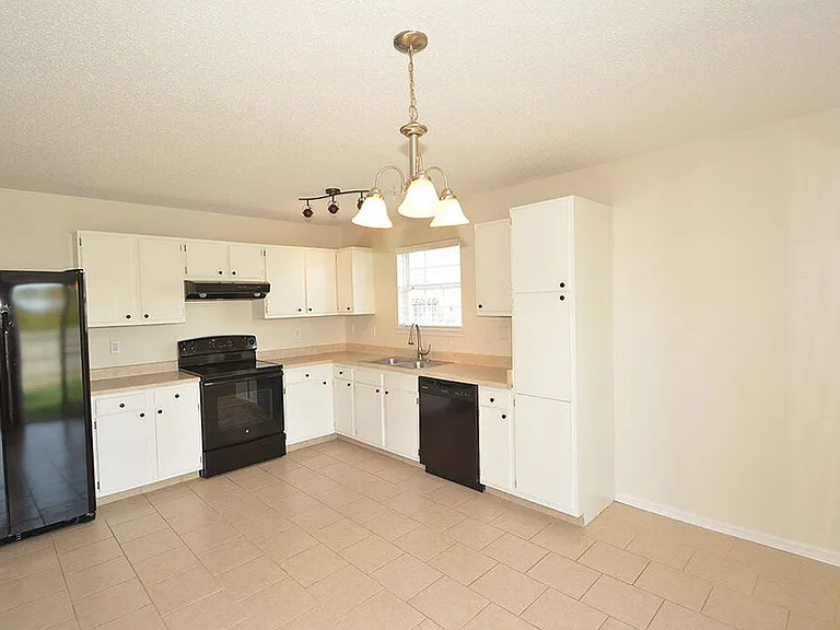 7394 Tassel Ct — Photo 11