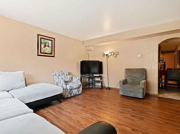 5th image of 2157 N Melvina Ave