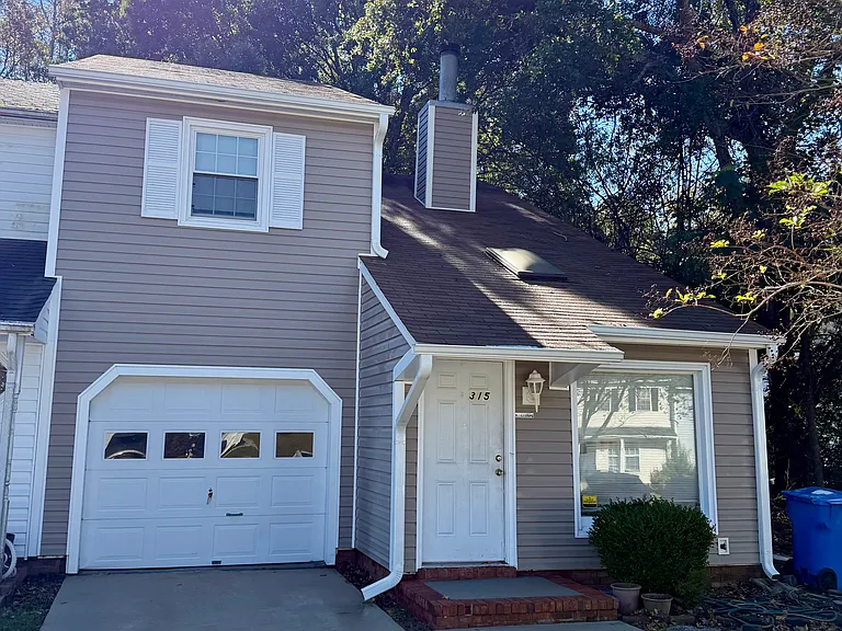 315 Bracken Pl — Photo 1