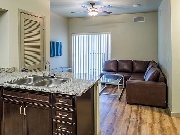 Living Room, TV included