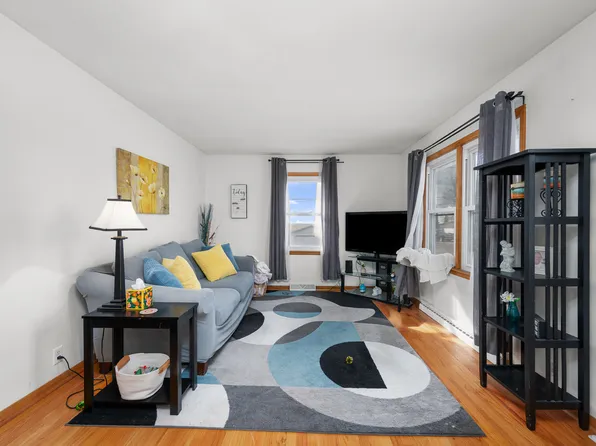 13627 138th St W, Taylor Ridge, IL 61284