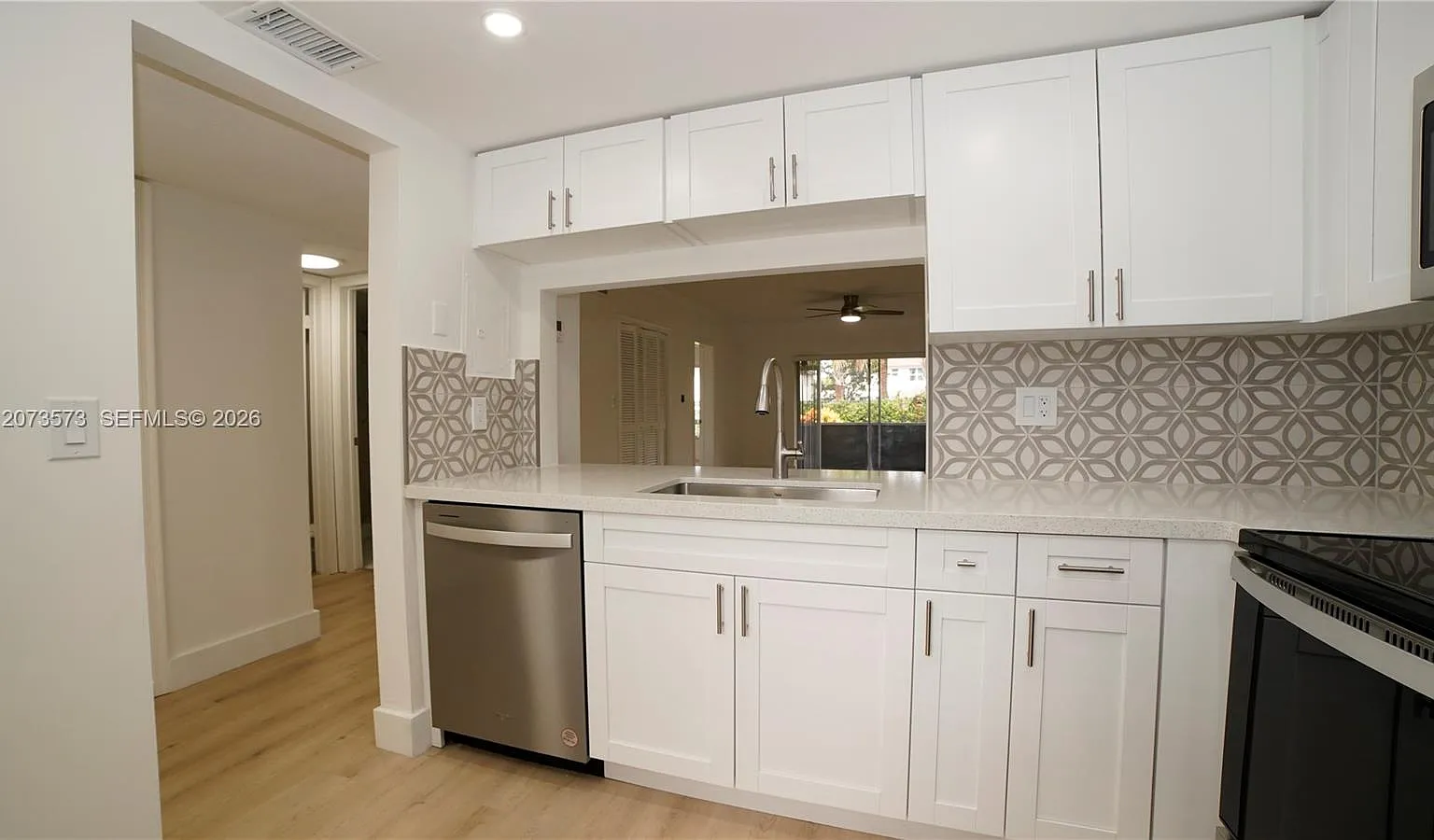 Crystal Greens Condo — Photo 3