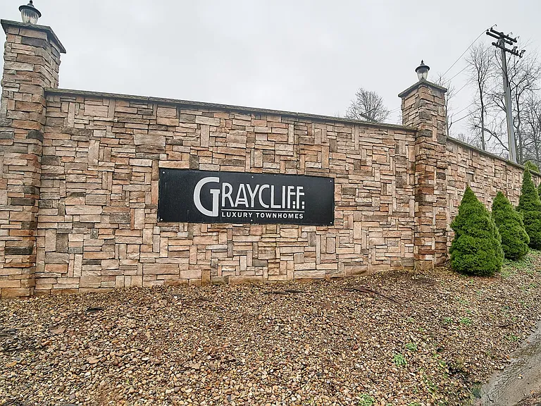 Graycliff Townhomes — Photo 52