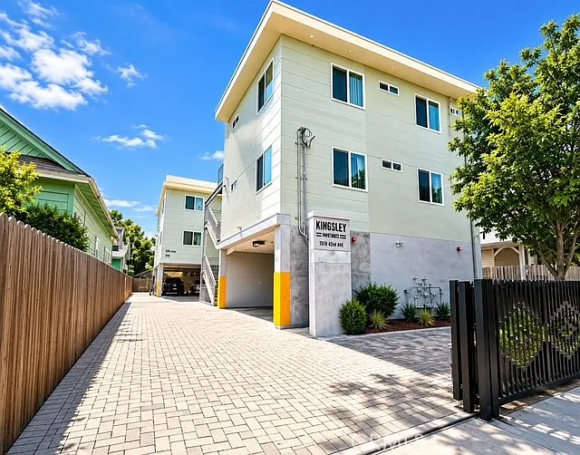 1127 S Kingsley Dr #1/2 — Photo 1