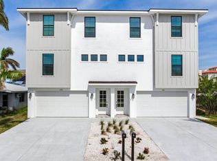 140 174th Ave E #A, Saint Petersburg, FL 33708