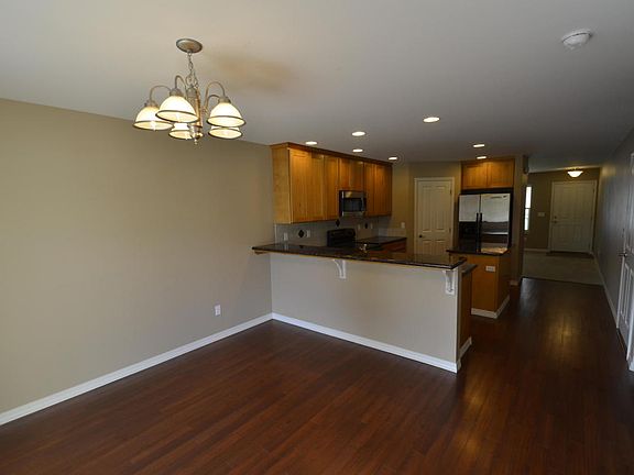 5th image of 310 West Riverview #B
