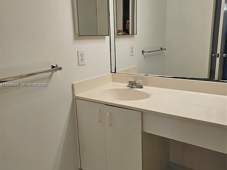 3300 NE 191st St #410 — Photo 17