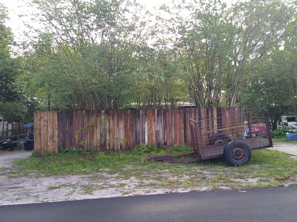 42208 Beech Ave, Deland, FL 32720