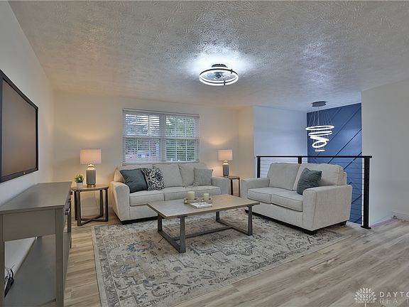 3rd image of 5719 Crestview Dr