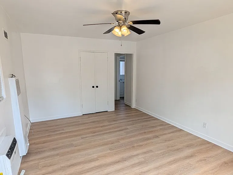 3721 Locust Ave — Photo 2