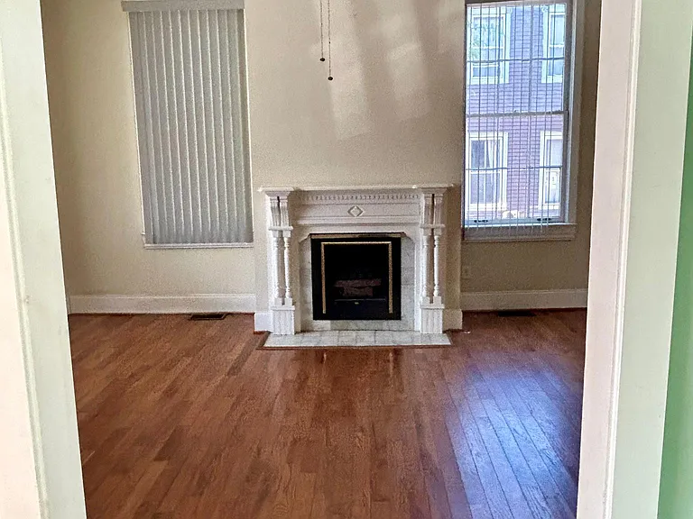 401 Dinwiddie St — Photo 4