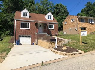 245 Meadowdell Dr, Pittsburgh, PA