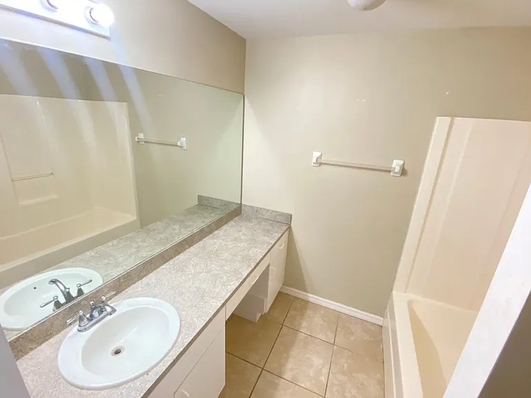 9 Tropicana Pkwy W — Photo 12