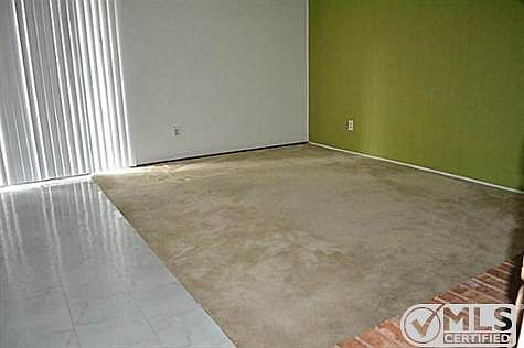 3rd image of 916 Middle Cove Dr