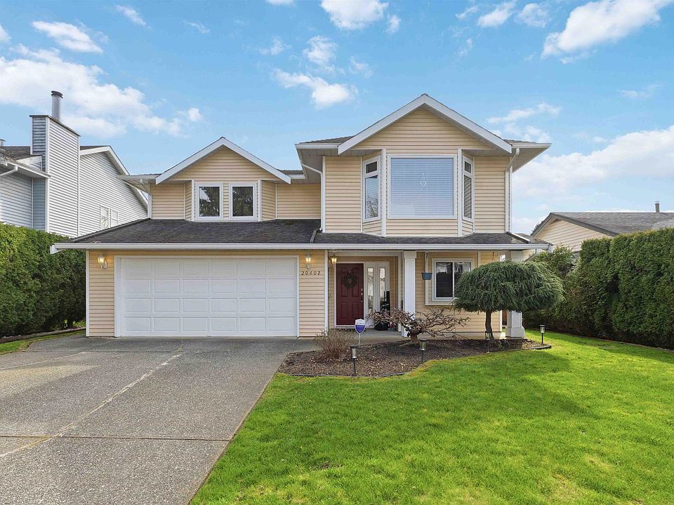 1st image of 20402 Walnut Cres