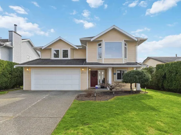 20402 Walnut Cres, Maple Ridge, BC V2X 9M9
