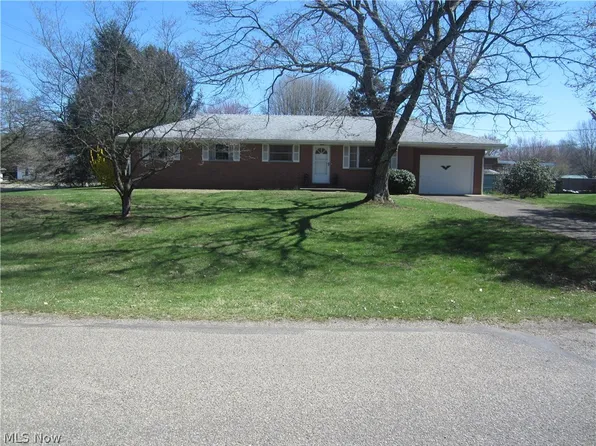 101 Dayton Rd, Marietta, OH 45750