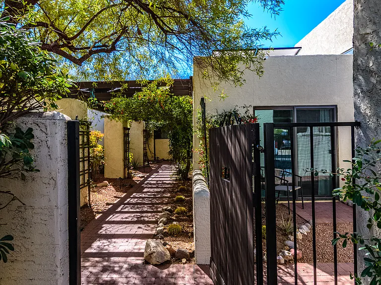7230 E Onda Cir — Photo 37