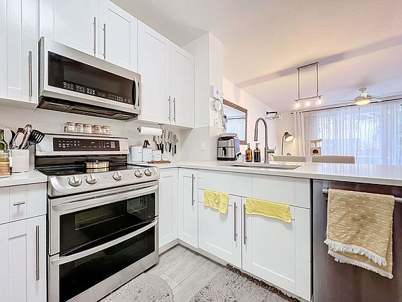 4th image of 9880 Porta Leona Ln