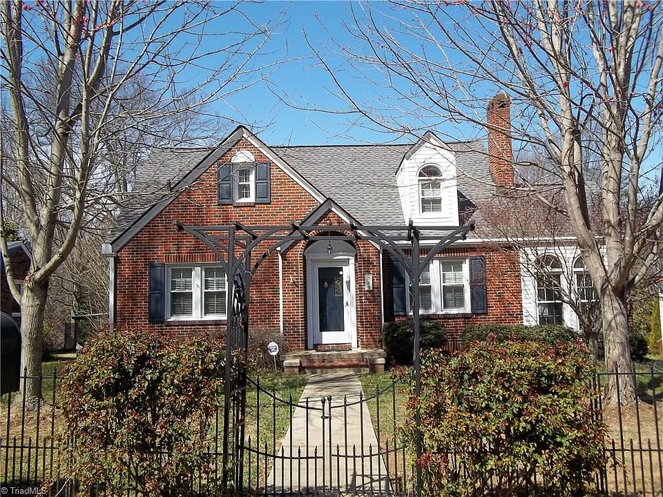 1st image of 728 Crescent Dr
