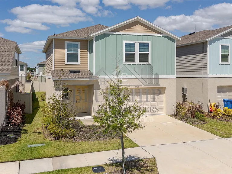 12937 Camarillo Pl — Photo 5