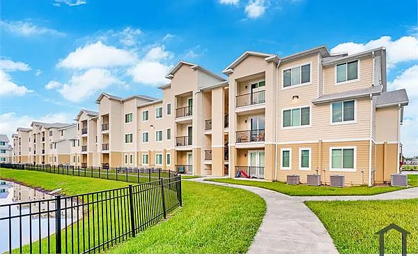 1 bed, 650 sqft, $1,222 — Photo 2