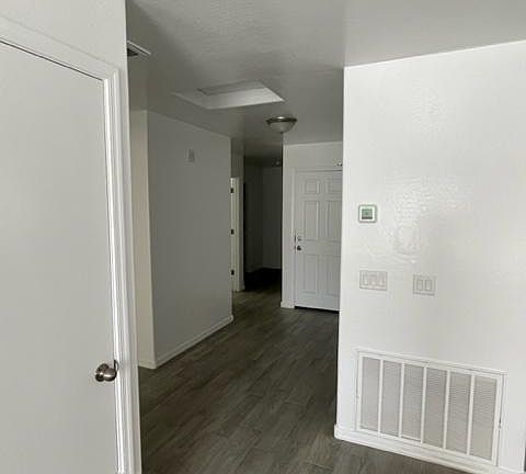 5th image of 1633 E Silver Reef Dr