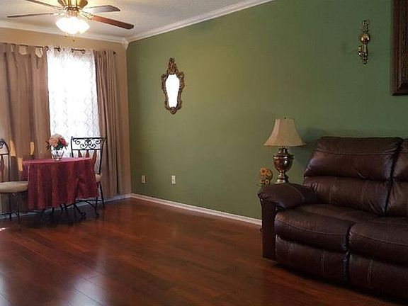 5th image of 2909 Saint John Dr