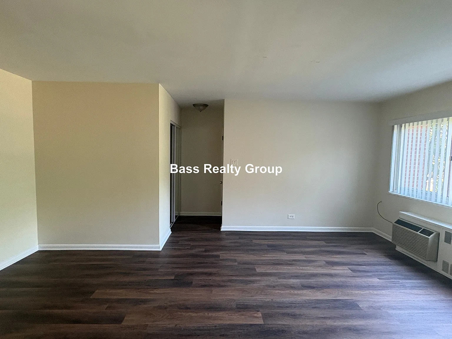 1 bed, 1.0 bath, $1,700 — Photo 3