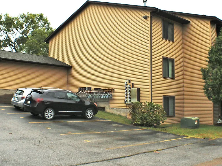 2050 Holiday Rd #B2 — Photo 26