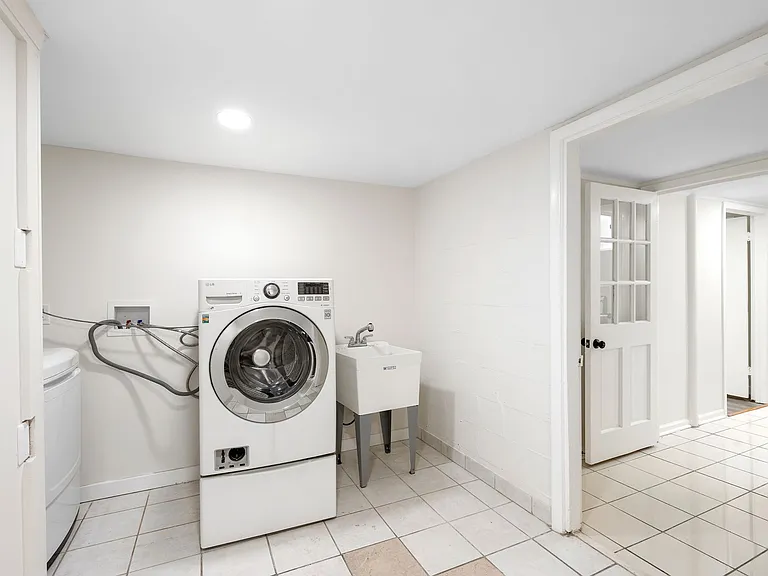 1036 Seymour Ave #B — Photo 27