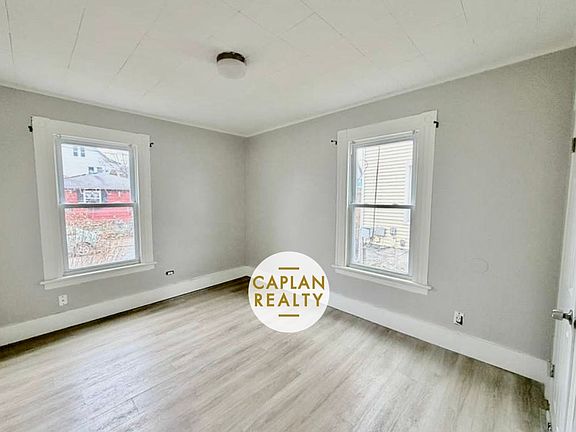 2nd image of 15 Bassett St #1L