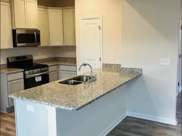 1032 Cornelia St, Elgin, SC 29045