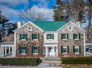 743 N Broadway, Saratoga Springs, NY 12866