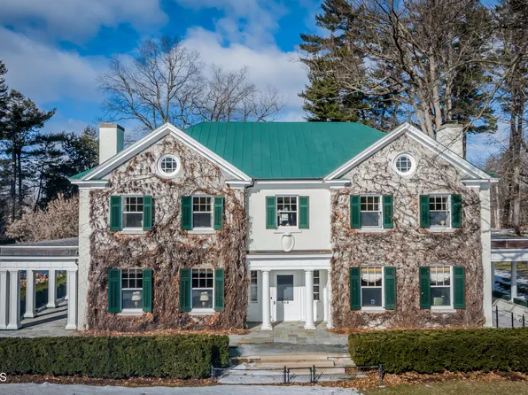 743 N Broadway, Saratoga Springs, NY 12866