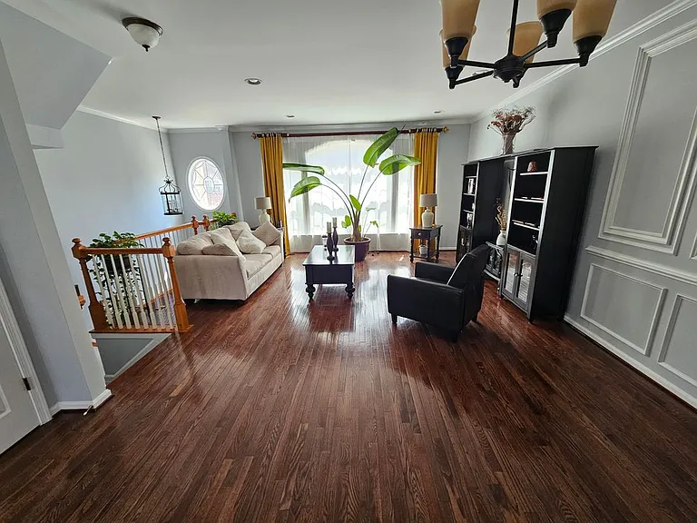 1201 Cambria Ter NE — Photo 3
