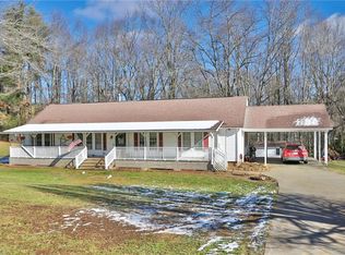 1759 Grandview Dr, Sparta, NC 28675