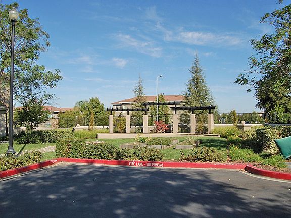 3rd image of 1709 Dante Cir